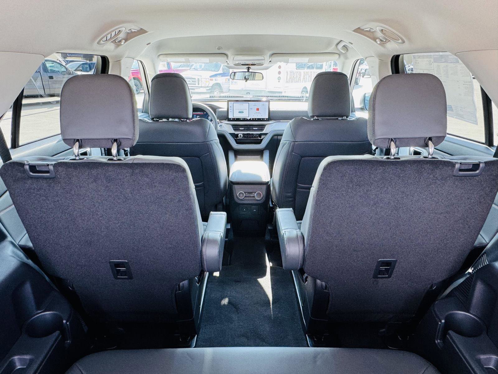 New 2026 Ford Explorer Active w/ Active Comfort Package image 32