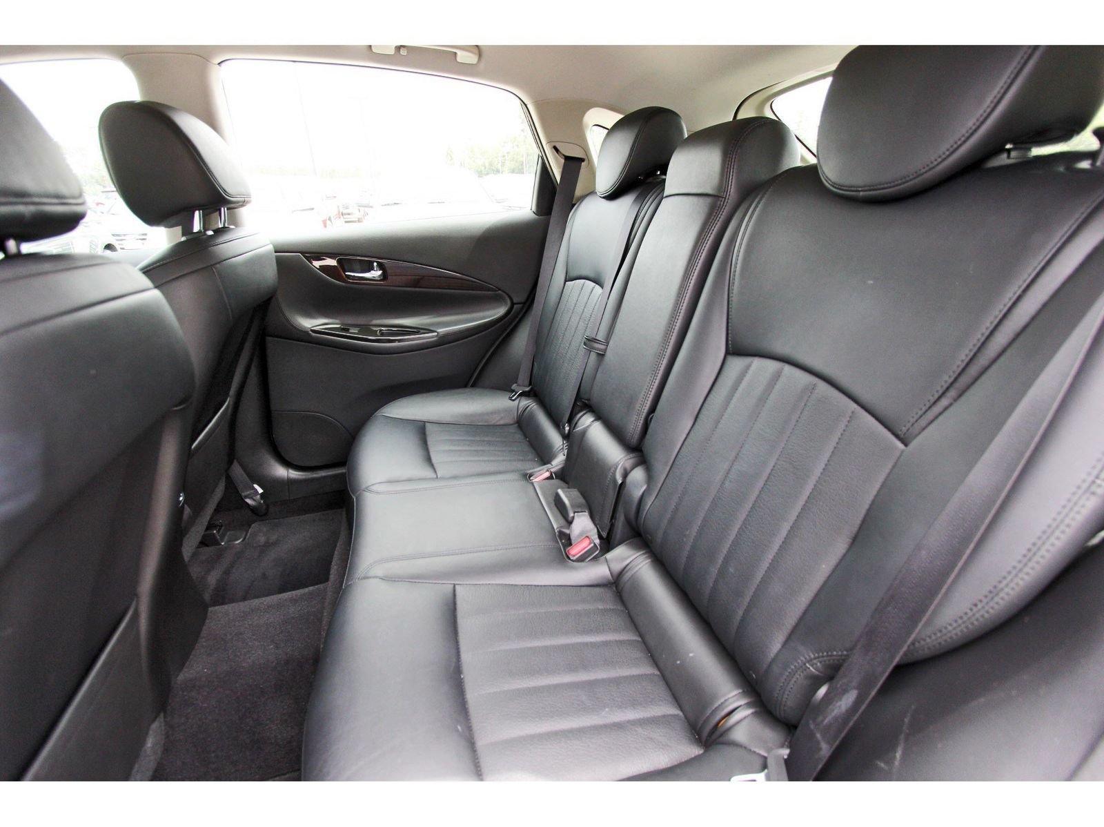 Used 2016 INFINITI QX50 AWD w/ Premium Plus Package image 30