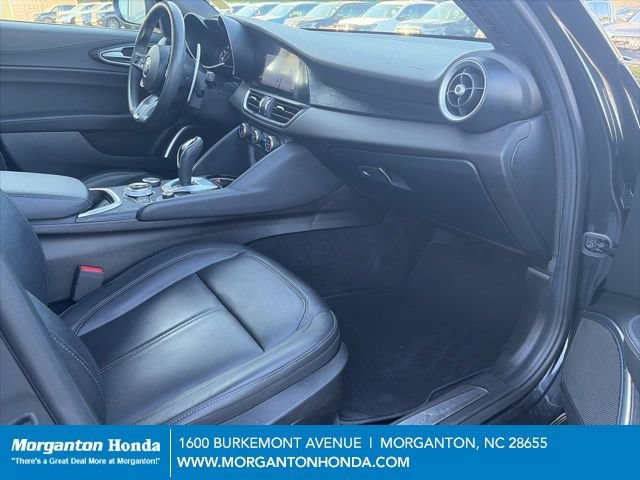 Used 2023 Alfa Romeo Giulia Sprint AWD/4WD image 33