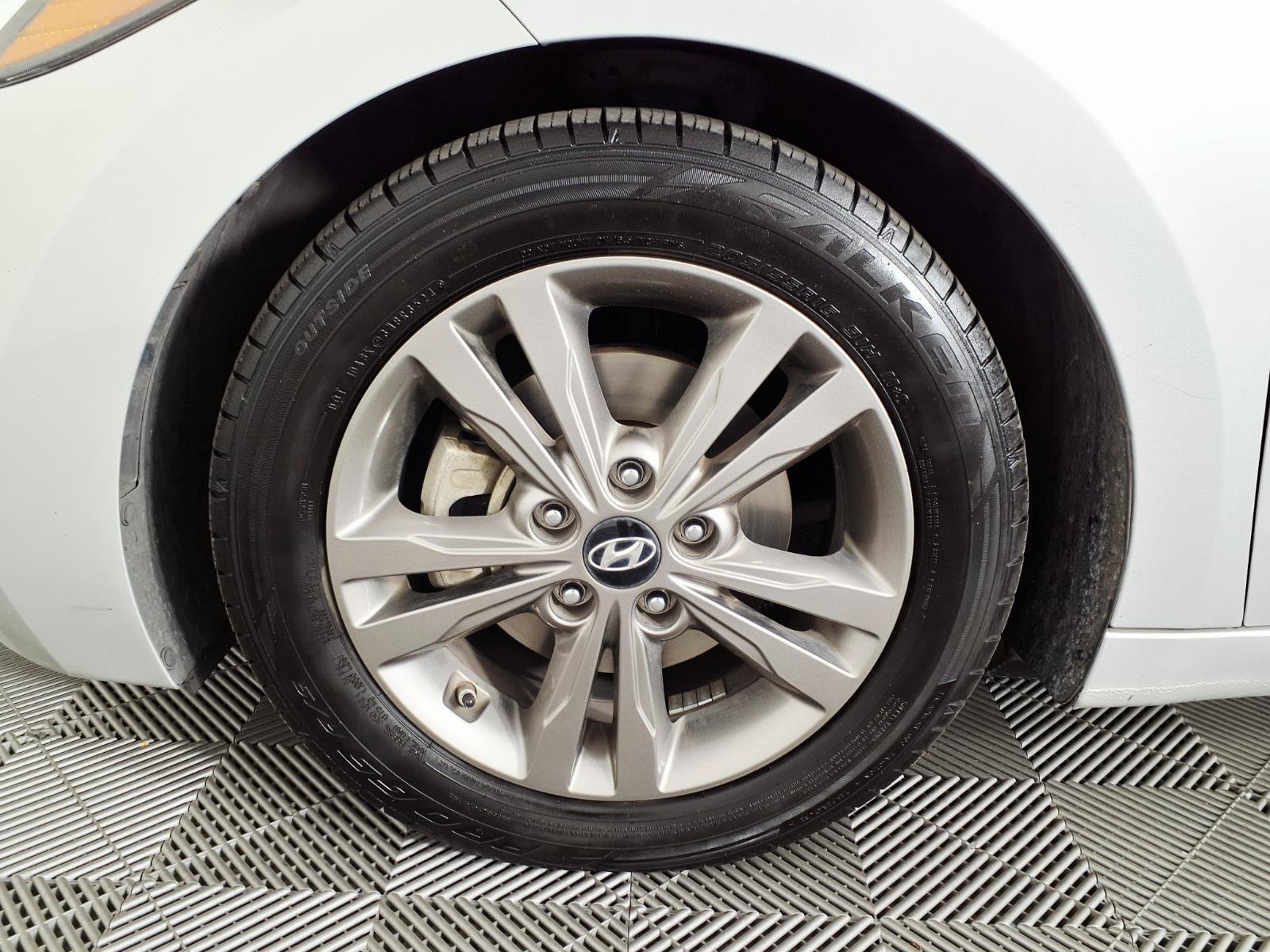 Used 2018 Hyundai Elantra Value Edition w/ Cargo Package FWD image 7