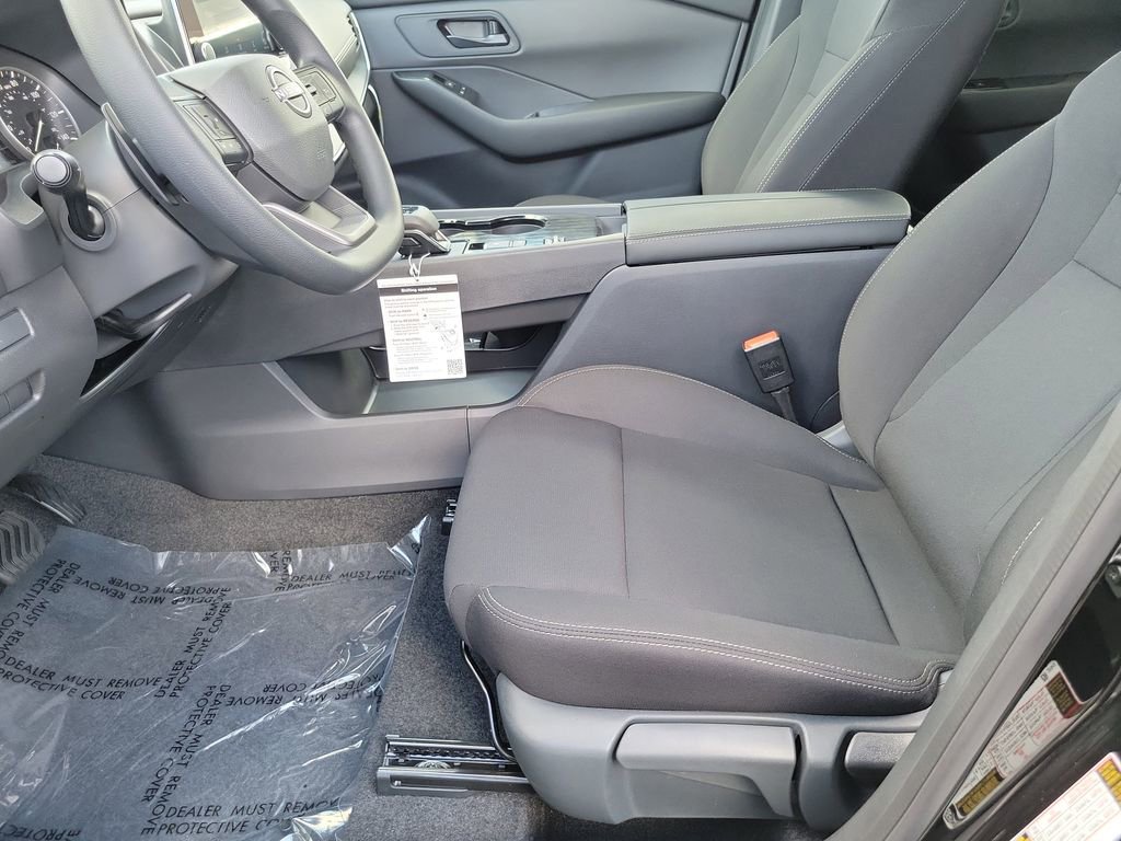 New 2026 Nissan Rogue S image 14