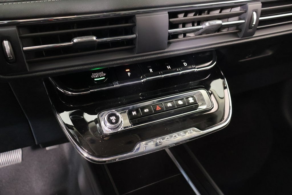 New 2026 Lincoln Corsair Premiere FWD image 9