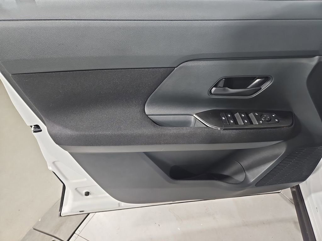 Certified 2025 Nissan Kicks S image 12