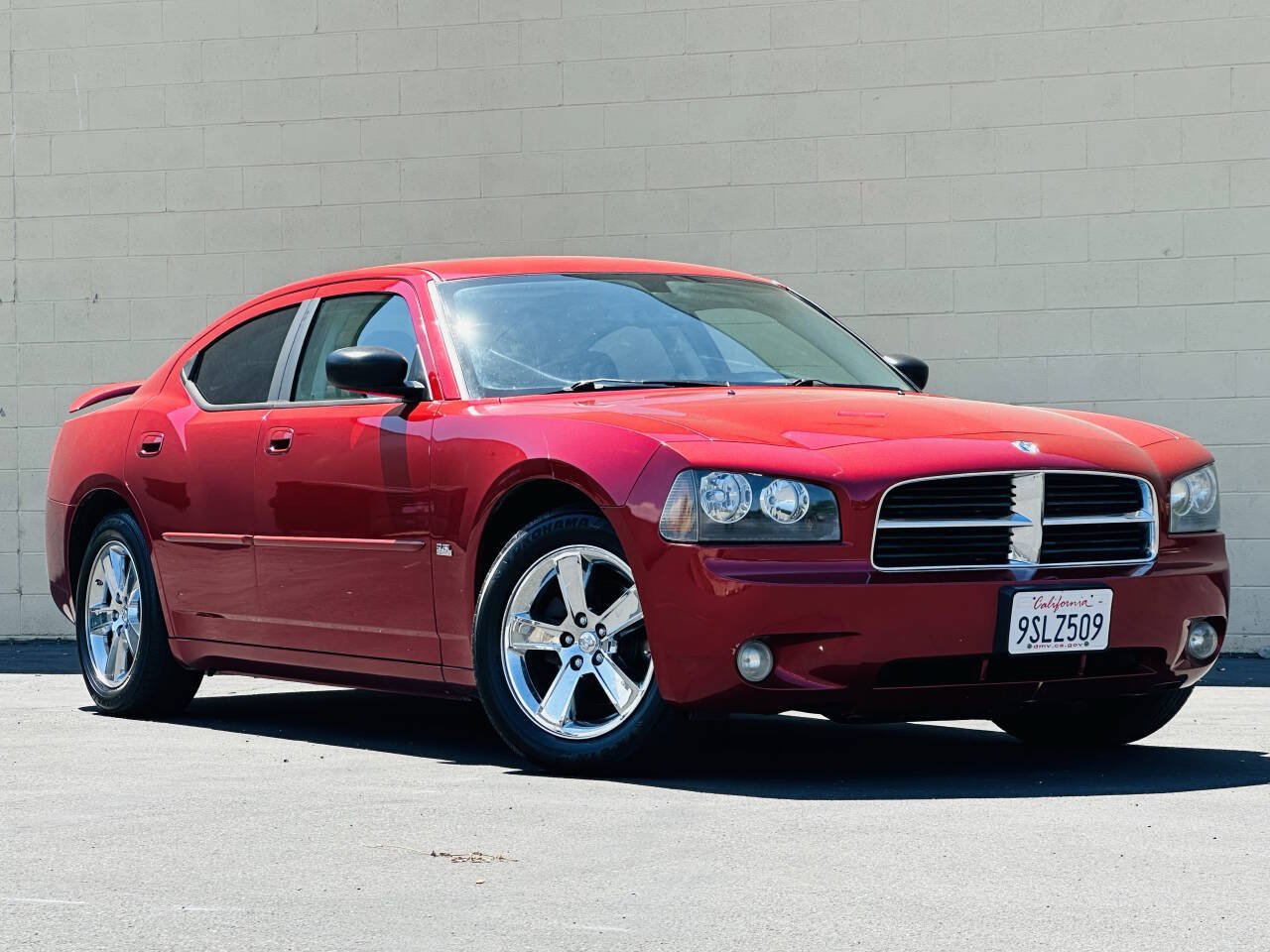 Used 2009 Dodge Charger SXT w/ Protection Group RWD image 2