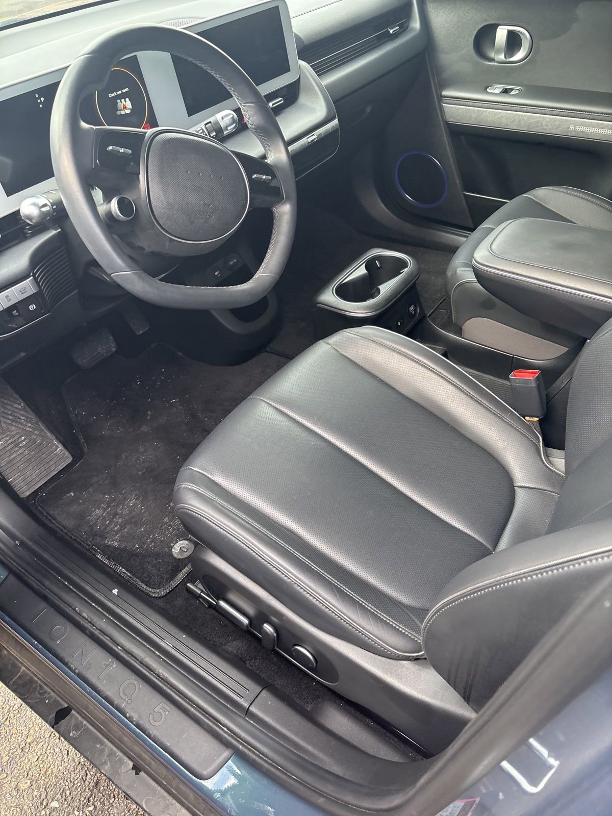 Used 2023 Hyundai Ioniq 5 SEL image 3