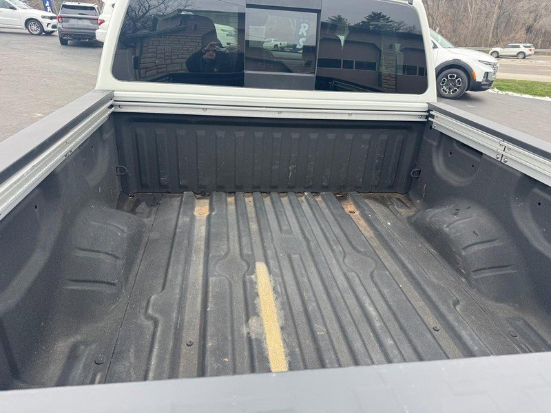 Used 2024 Nissan Titan SV w/ SV Convenience Package image 10