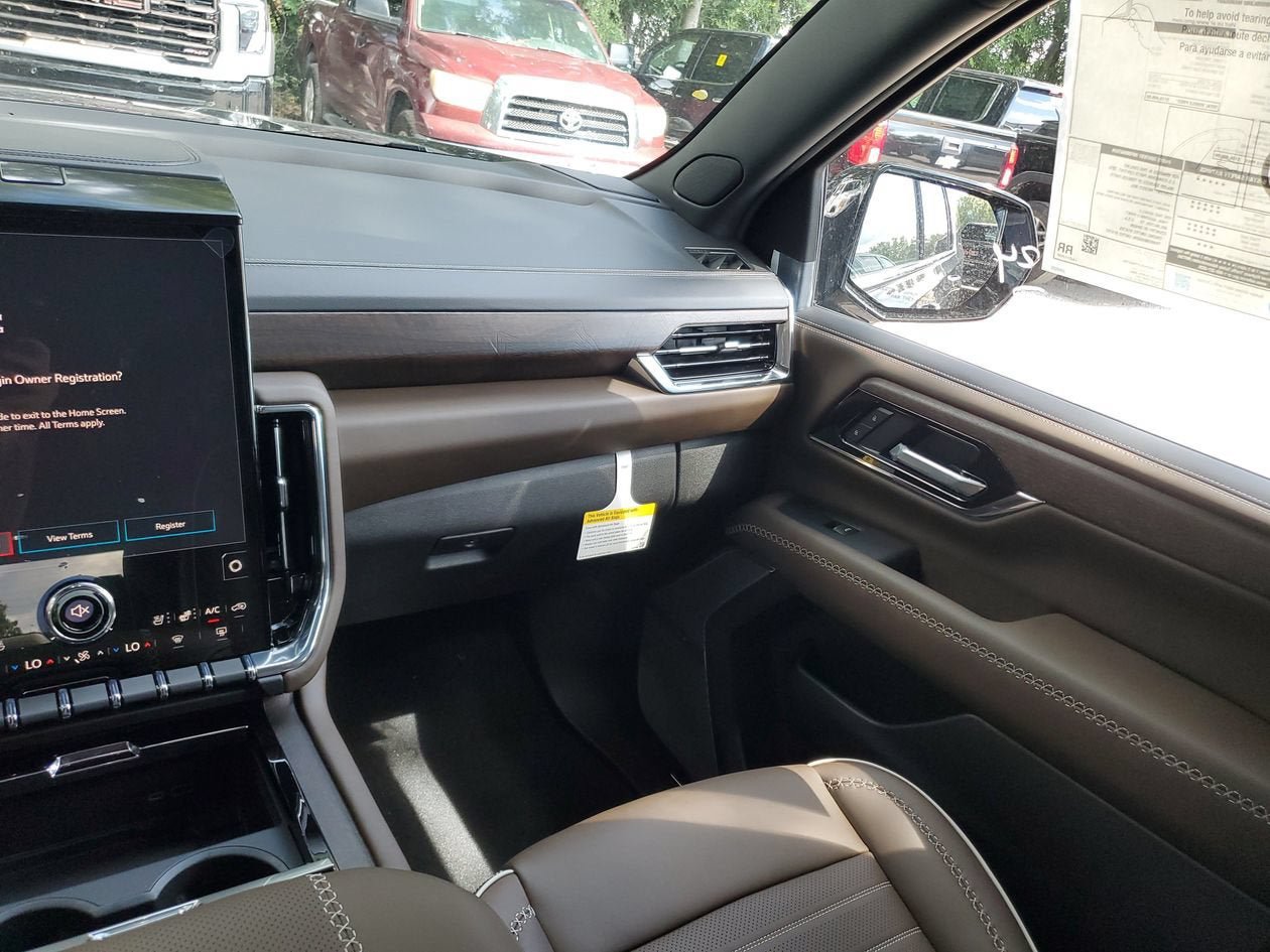 New 2026 GMC Yukon XL Denali Ultimate AWD/4WD image 15