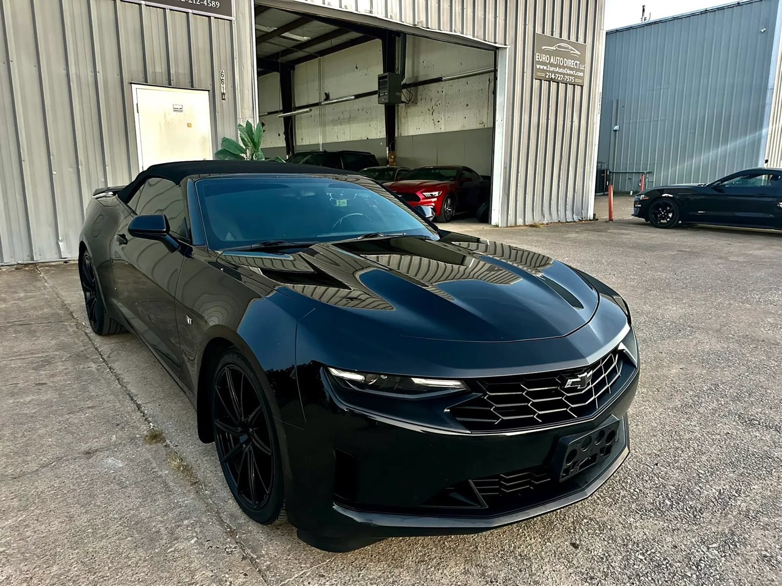 Used 2019 Chevrolet Camaro LT RWD image 13