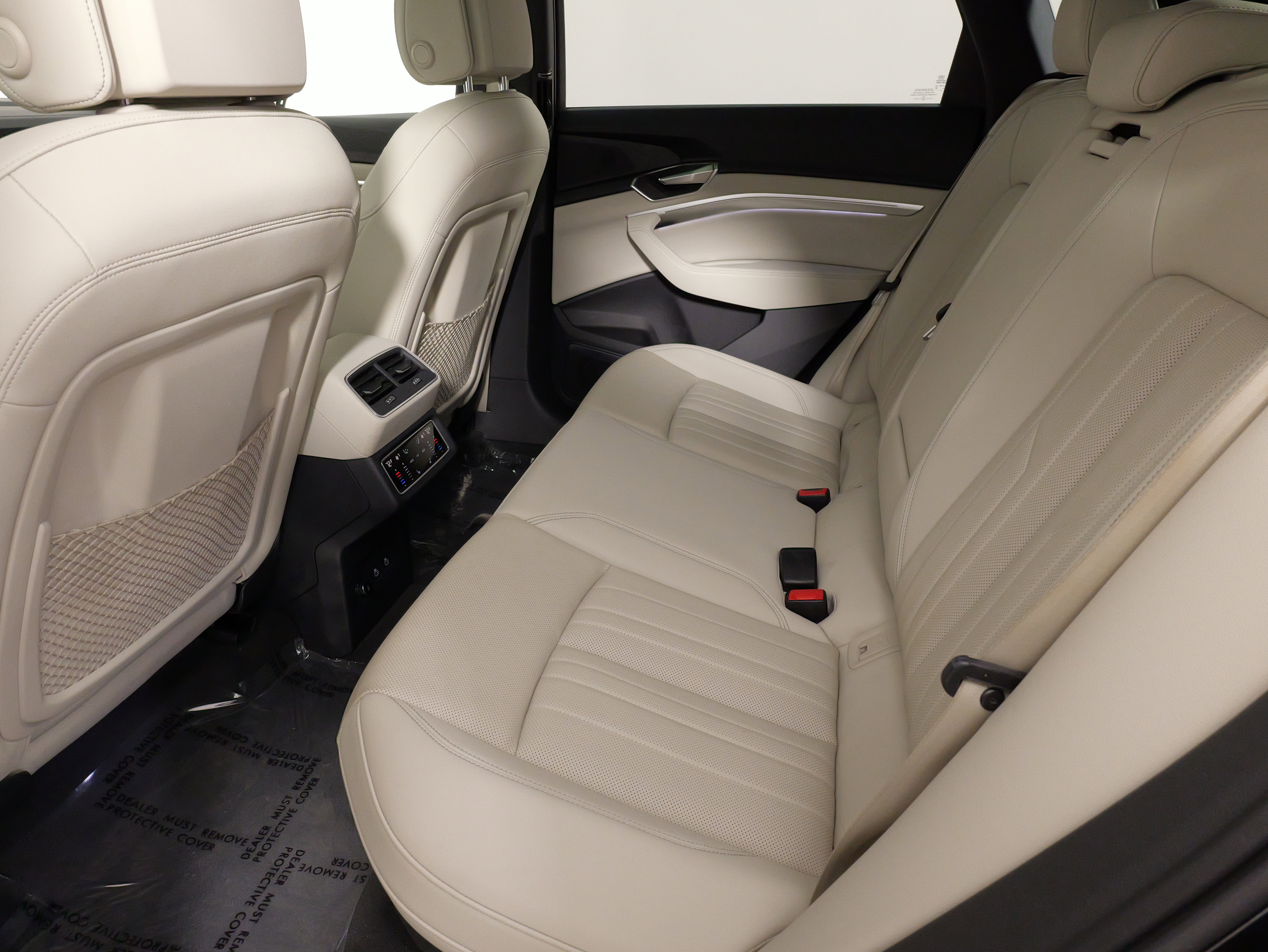 Used 2024 Audi Q8 e-tron Premium Plus w/ Premium Plus Package image 35