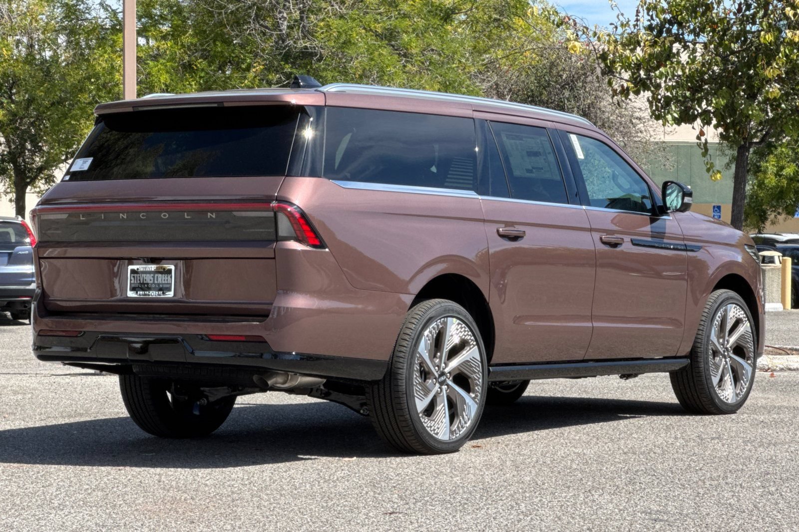 New 2027 Lincoln Navigator L Black Label AWD/4WD image 4