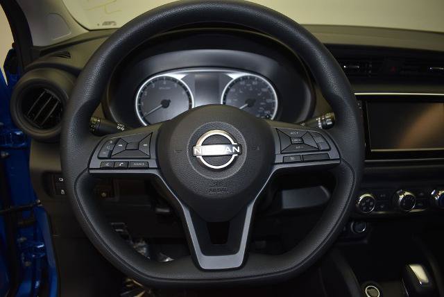 Certified 2025 Nissan Kicks Play S FWD image 16