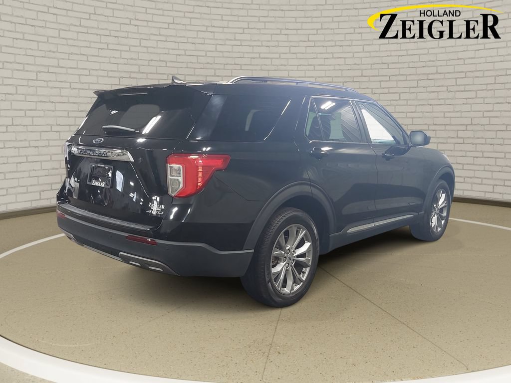 Used 2022 Ford Explorer XLT w/ Equipment Group 202A AWD/4WD image 5