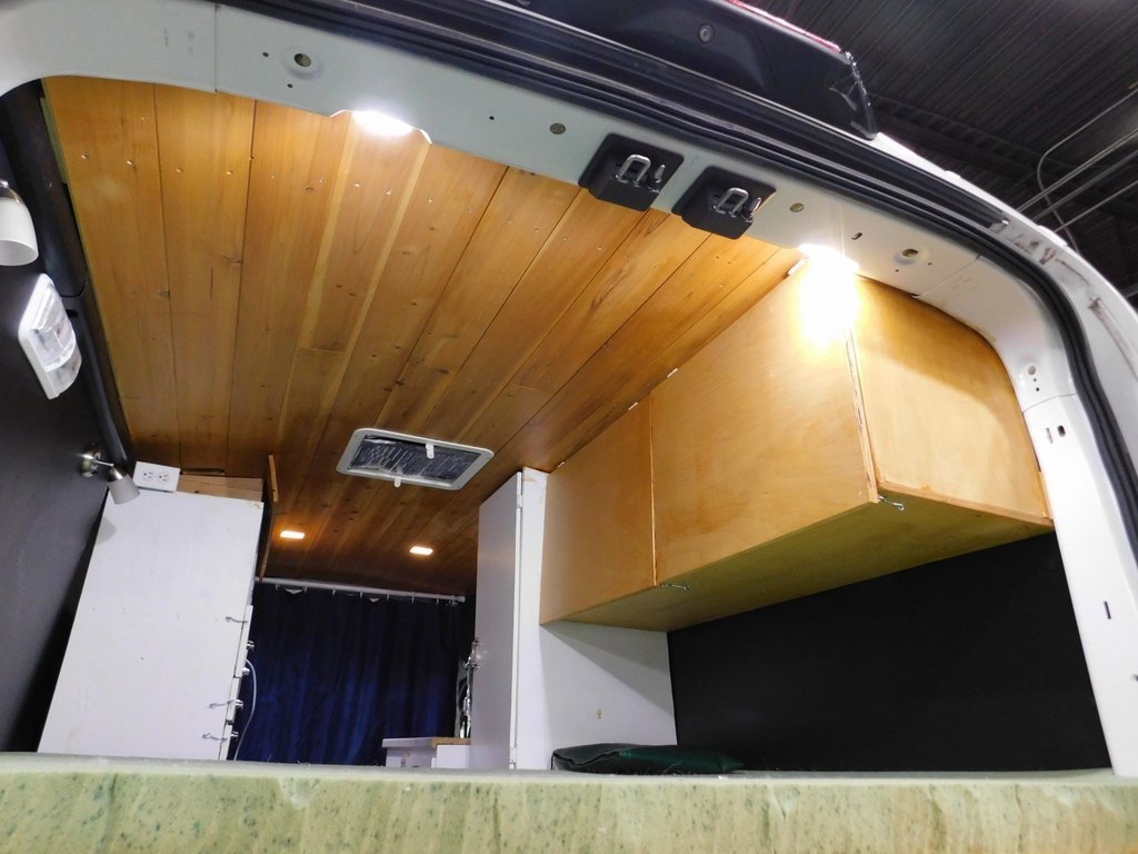 Used 2019 Ford Transit 250 148 Medium Roof image 79