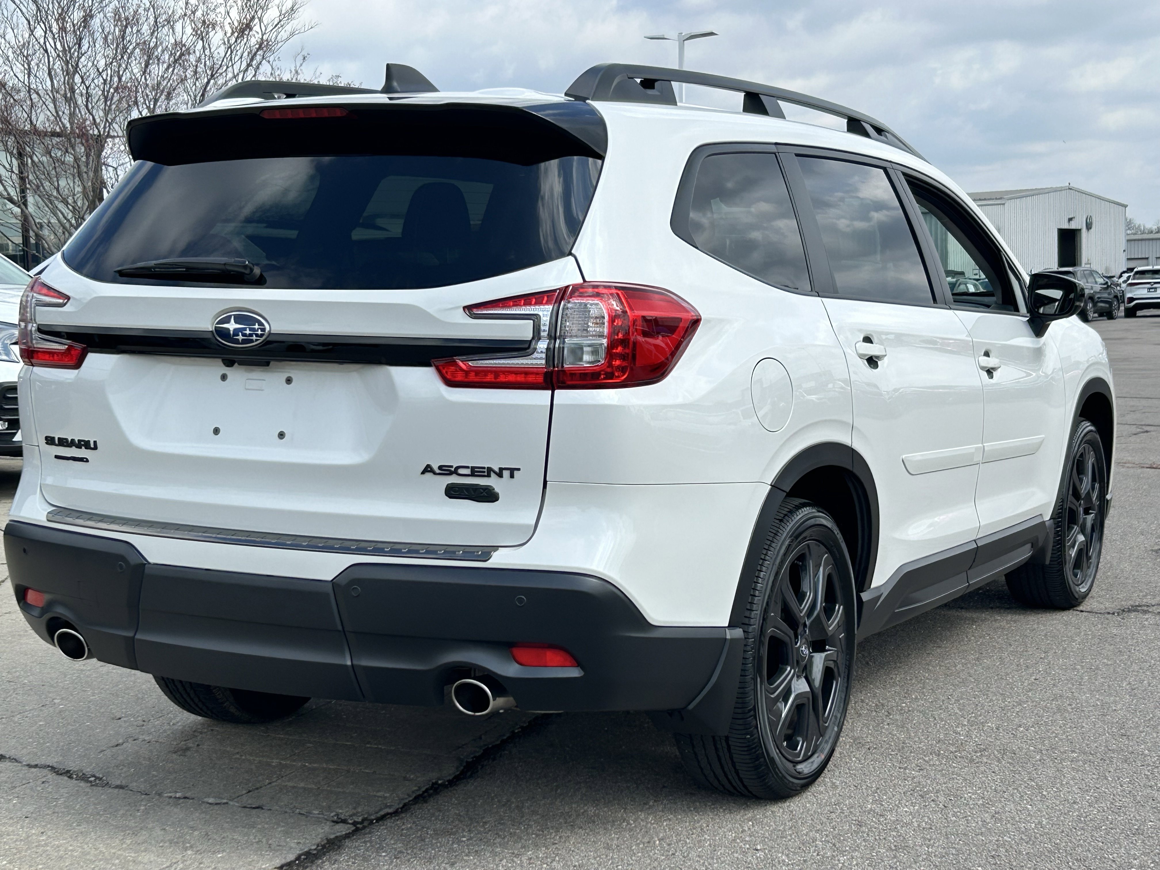 Used 2025 Subaru Ascent Bronze Edition w/ Onyx Package image 7