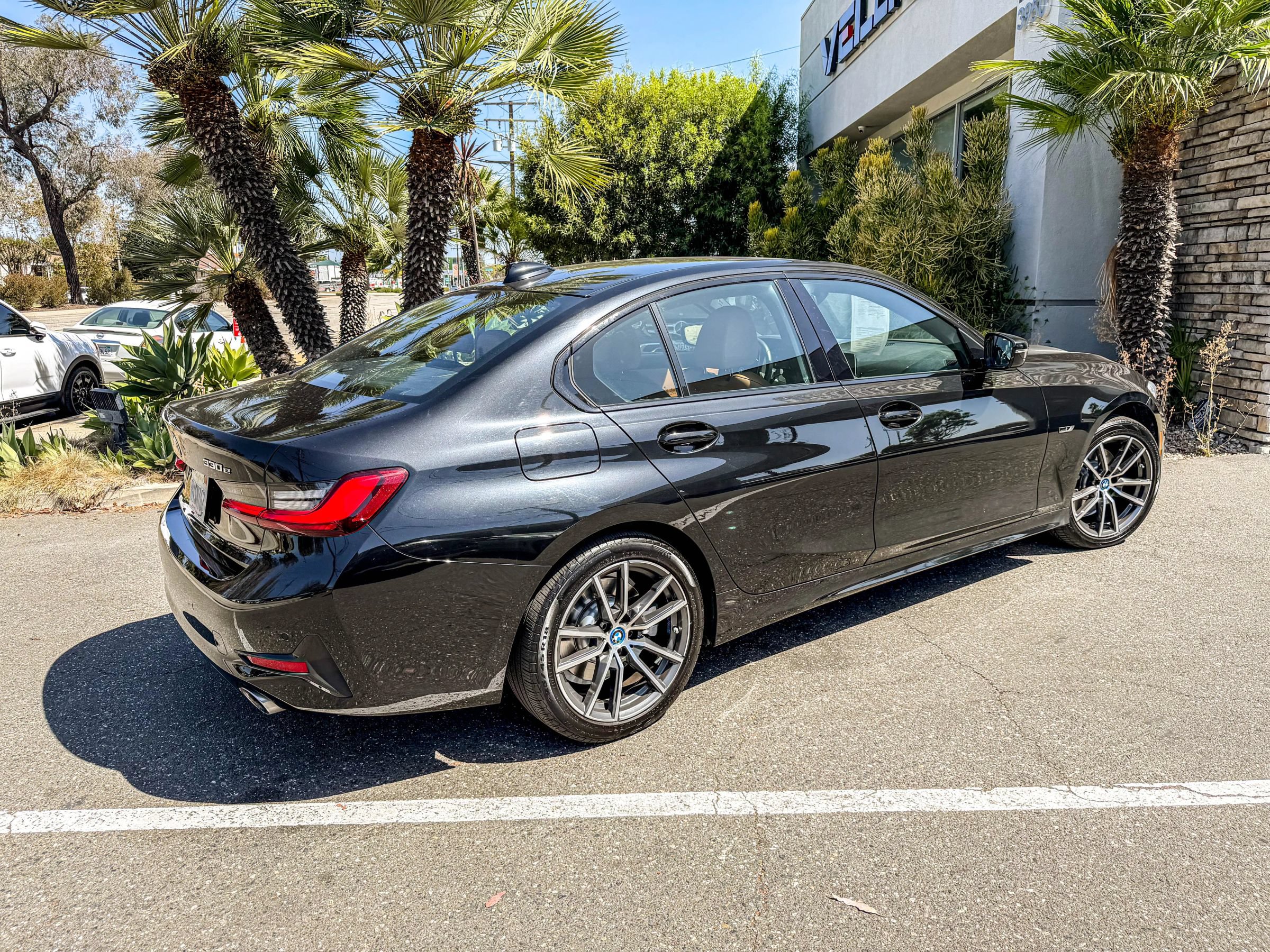 Used 2022 BMW 330e w/ Driving Assistance Package RWD image 7