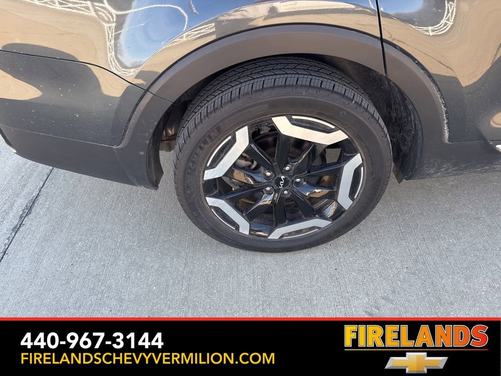 Used 2023 Kia Telluride EX w/ EX Captain's Chair Package image 28