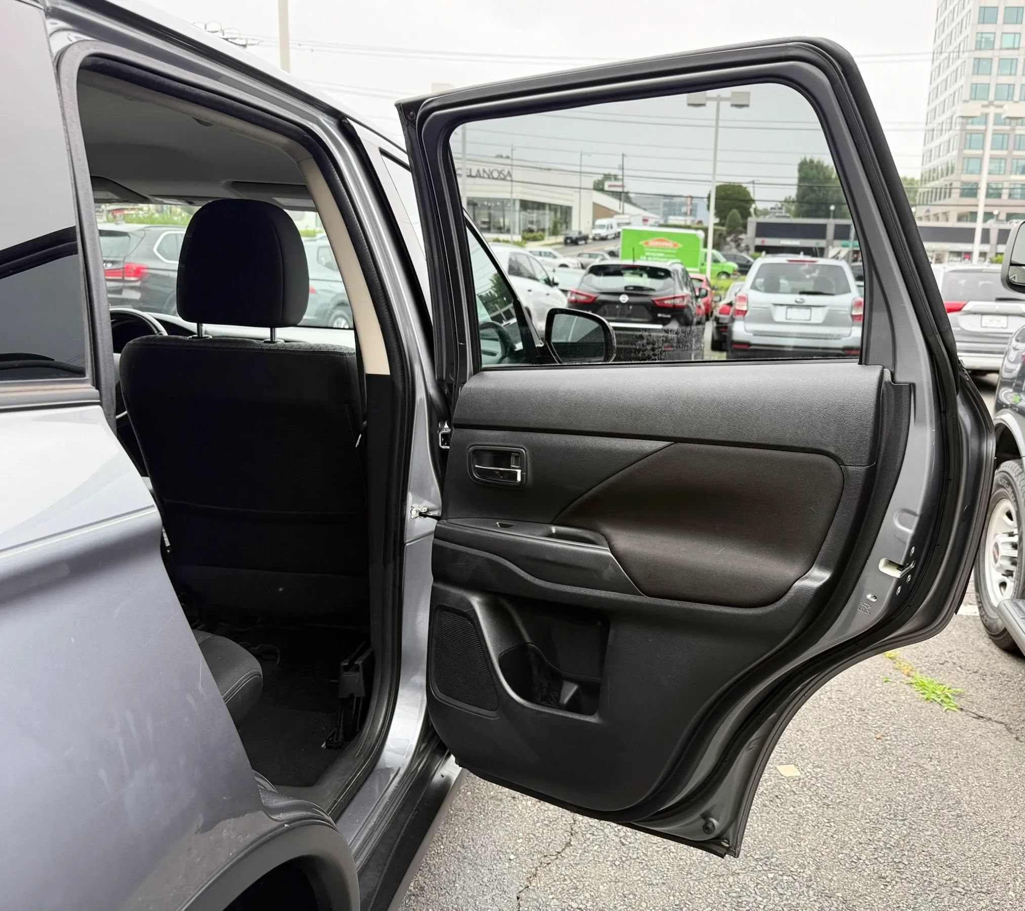 Used 2015 Mitsubishi Outlander ES FWD image 26
