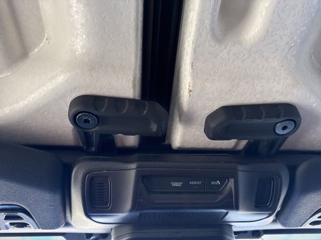 Used 2025 Jeep Wrangler Unlimited Rubicon AWD/4WD image 34