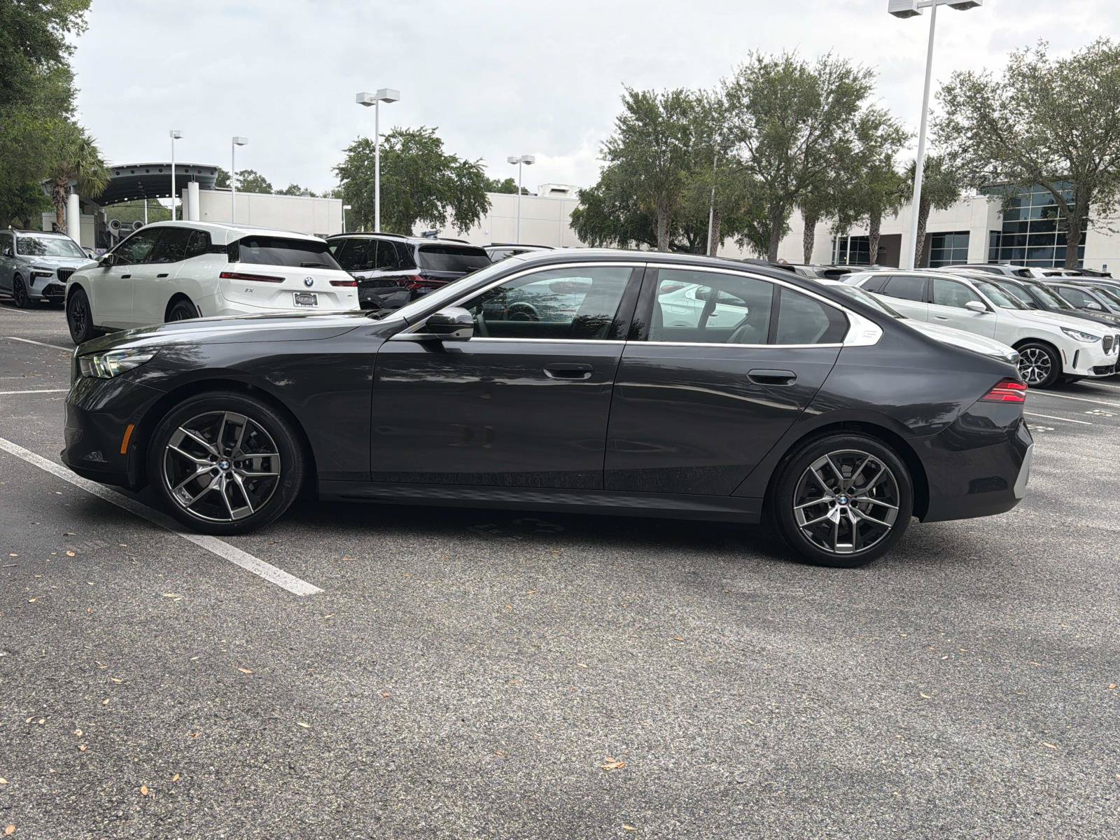 Certified 2026 BMW 530i RWD image 7