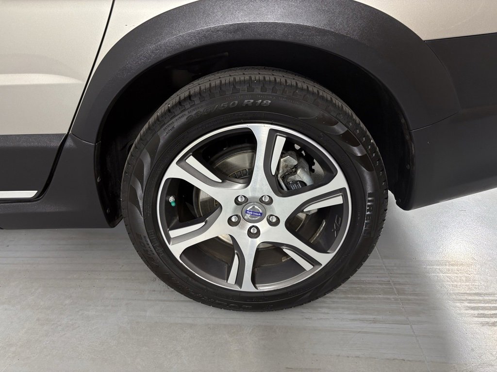 Used 2015 Volvo XC70 T6 Platinum image 11