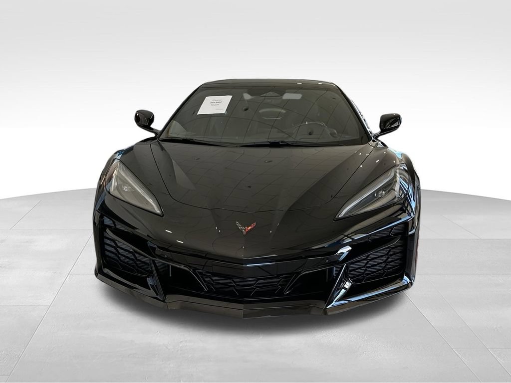 Used 2025 Chevrolet Corvette Z06 RWD image 3