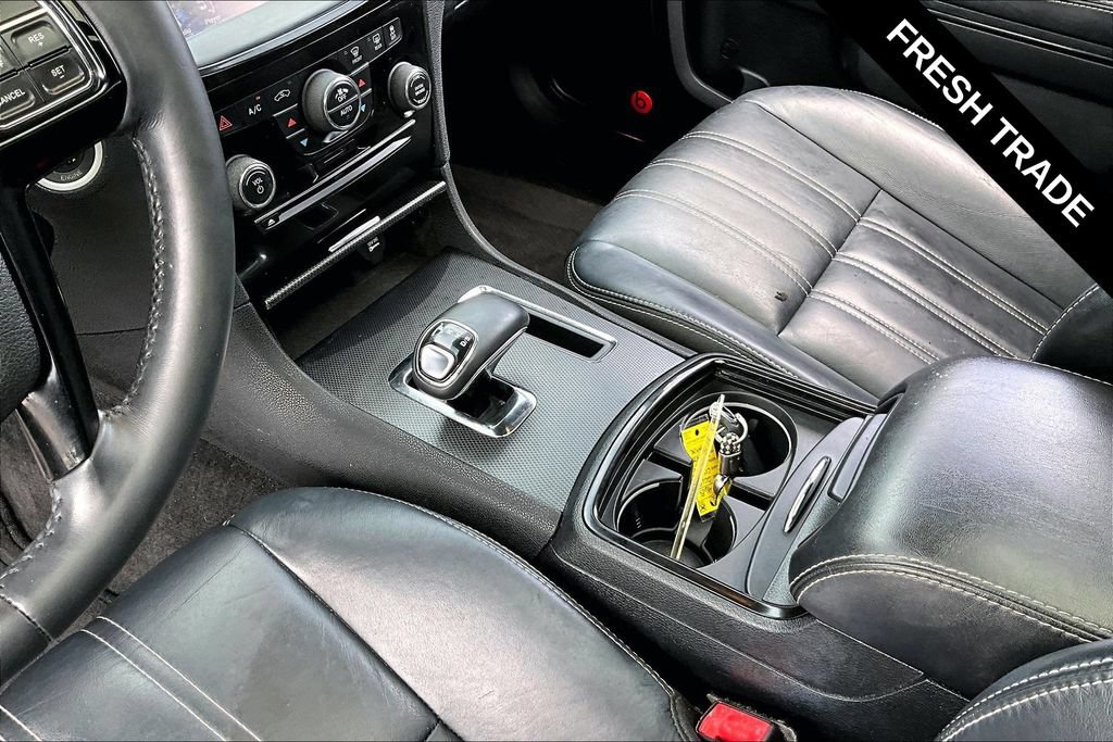 Used 2013 Chrysler 300 S RWD image 8