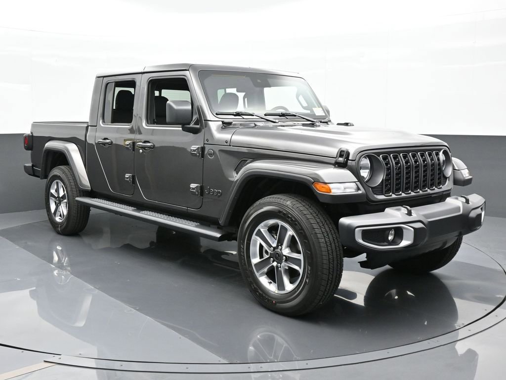 Used 2024 Jeep Gladiator Sport w/ Premium Package image 8
