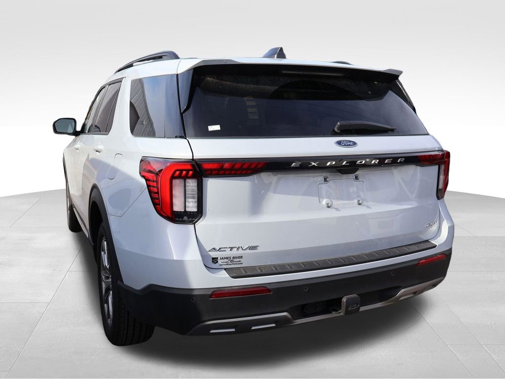 Used 2025 Ford Explorer Active w/ Active Comfort Package AWD/4WD image 19