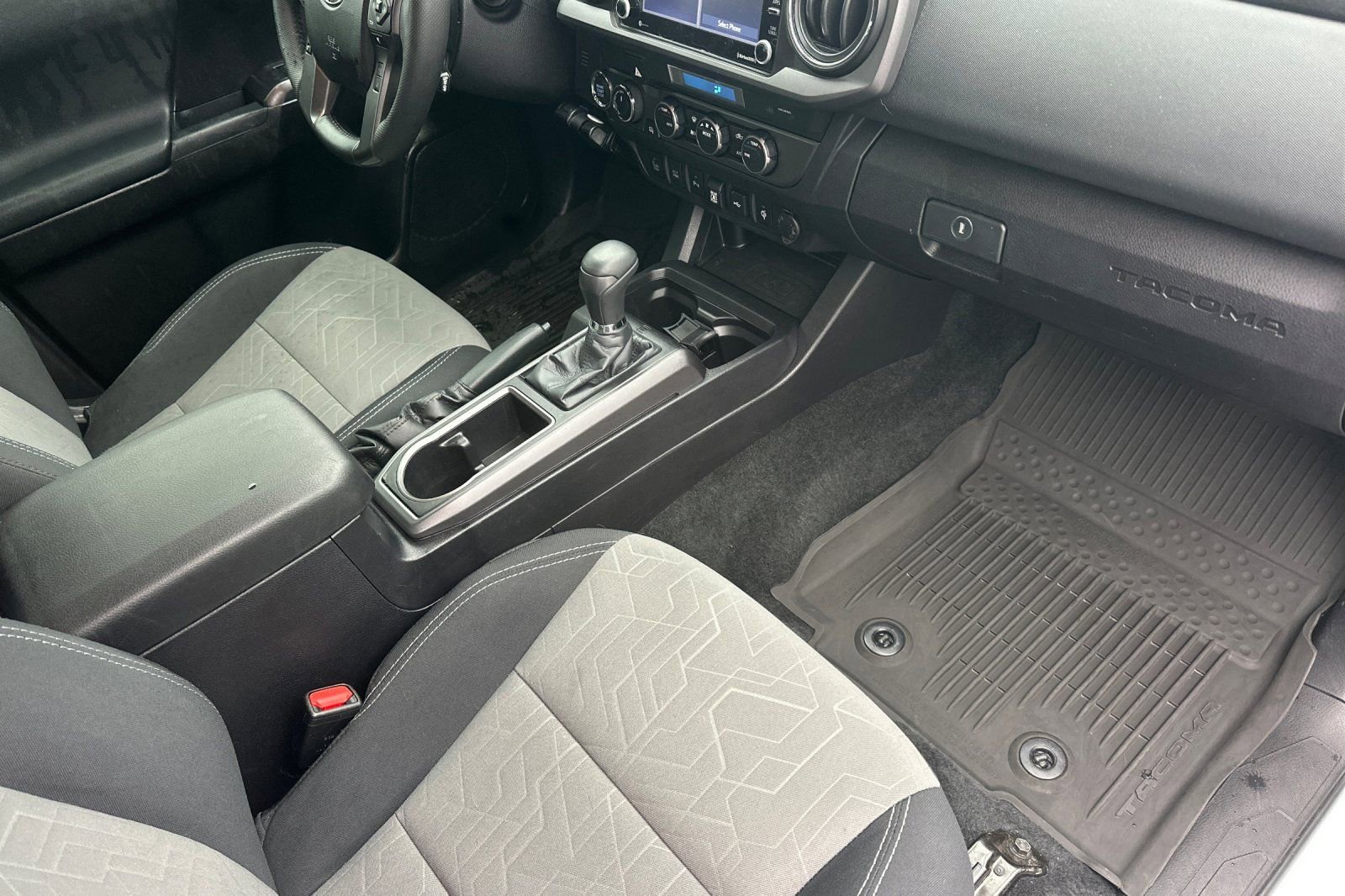 Used 2021 Toyota Tacoma TRD Off-Road w/ Technology Package image 17