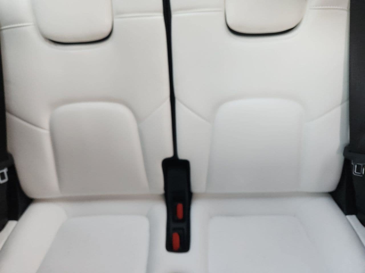 Used 2024 Tesla Model Y Long Range AWD/4WD image 28
