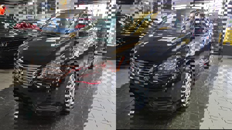 Used 2015 Nissan Sentra S image 1