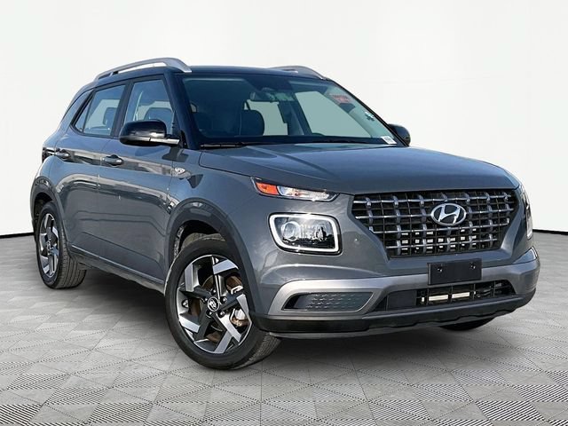Used 2024 Hyundai Venue Limited FWD image 1