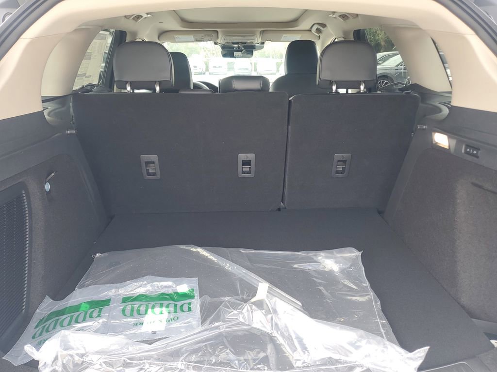 New 2025 Lincoln Corsair Reserve w/ Equipment Group 202A image 6