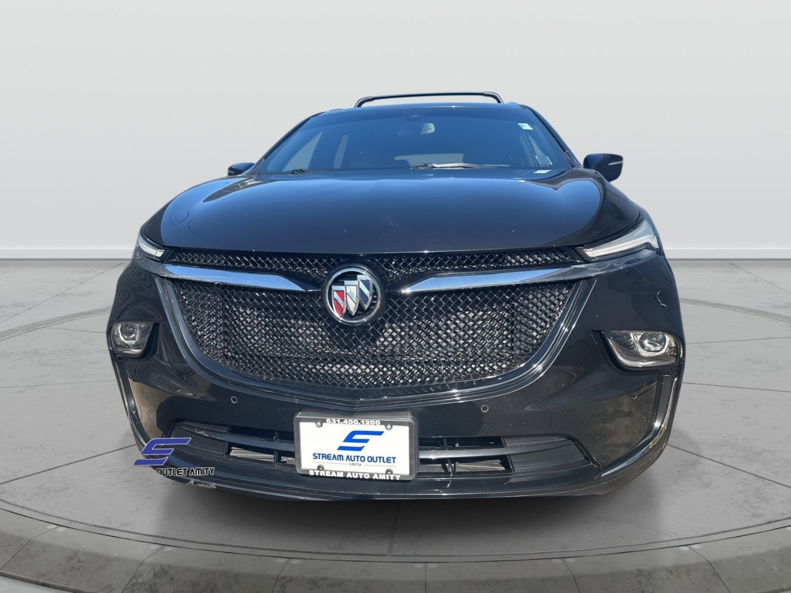 Used 2024 Buick Enclave Essence w/ Experience Buick Package image 2