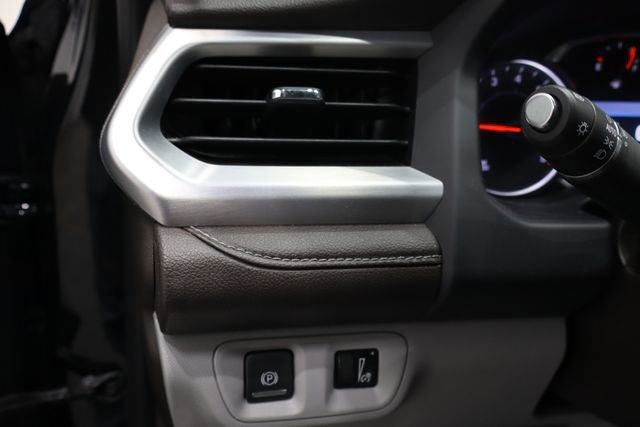 Used 2023 GMC Acadia SLT image 19