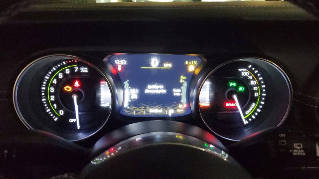 Used 2022 Jeep Wrangler Unlimited Sahara w/ Cold Weather Group image 33