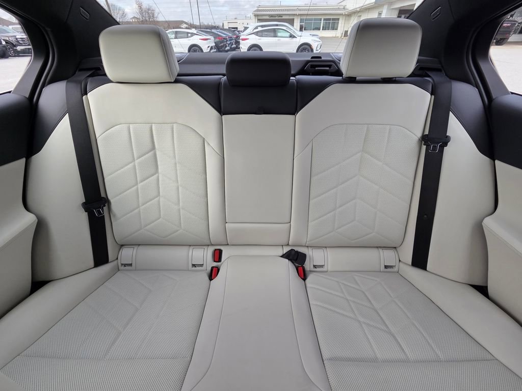 Used 2024 BMW 530i image 20