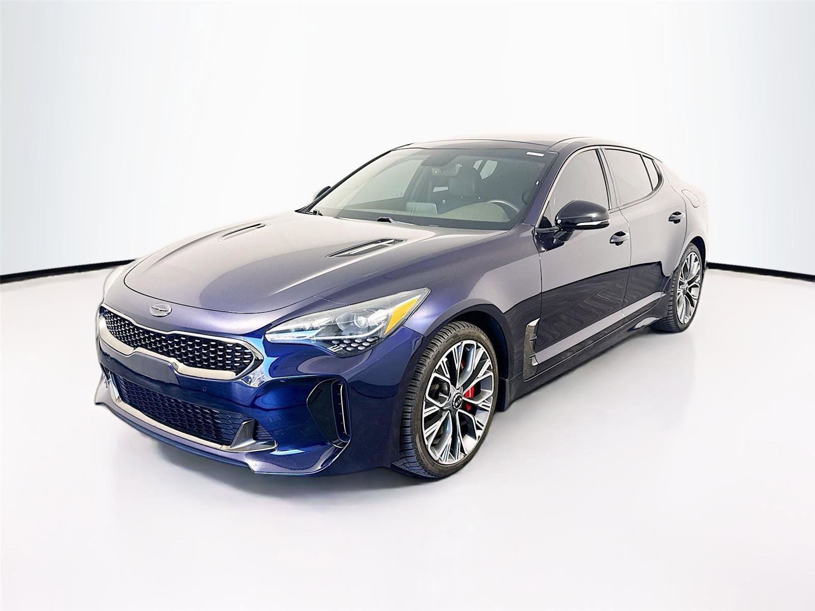 Used 2020 Kia Stinger GT image 1