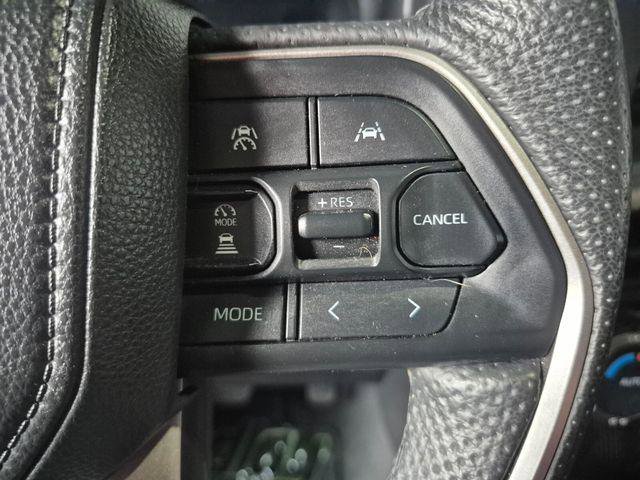 Certified 2024 Toyota Tacoma TRD Off-Road AWD/4WD image 20