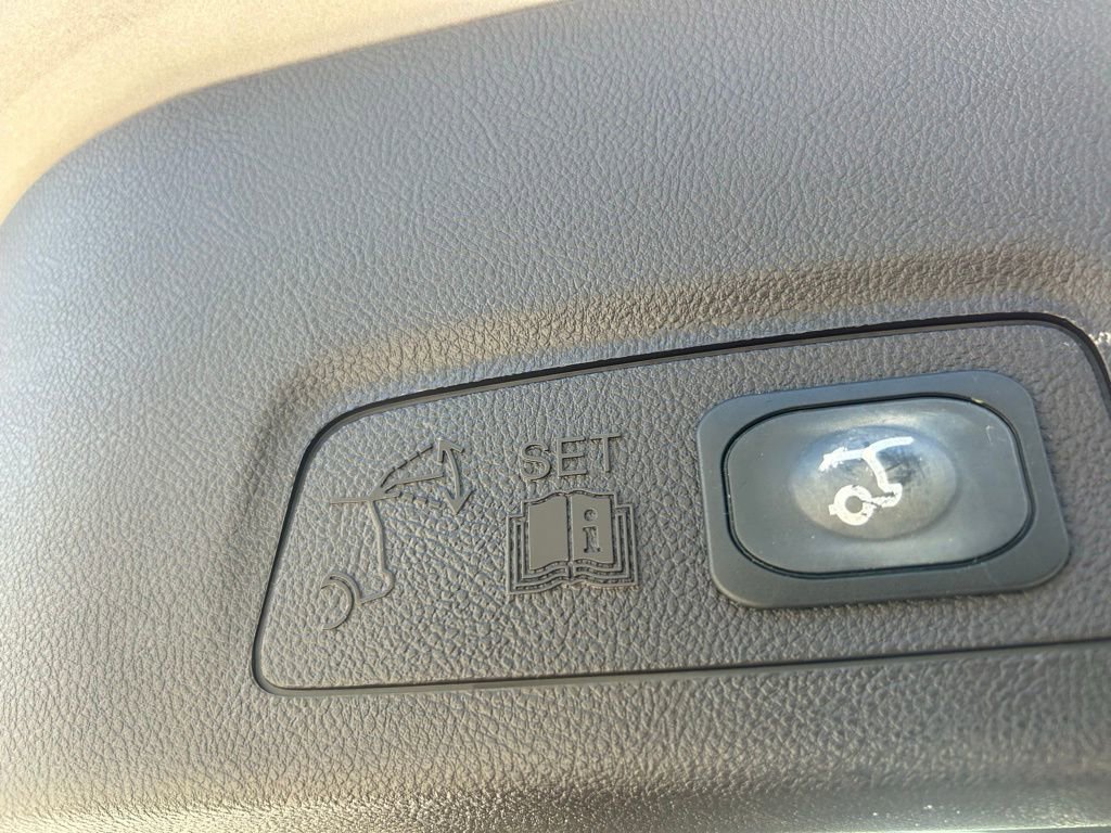 Used 2019 Lincoln MKC Select w/ Select Plus Package image 39