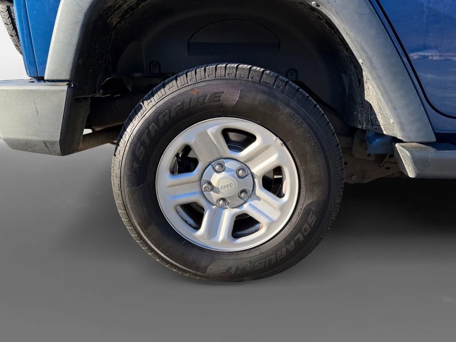 Used 2010 Jeep Wrangler Unlimited Sport image 14