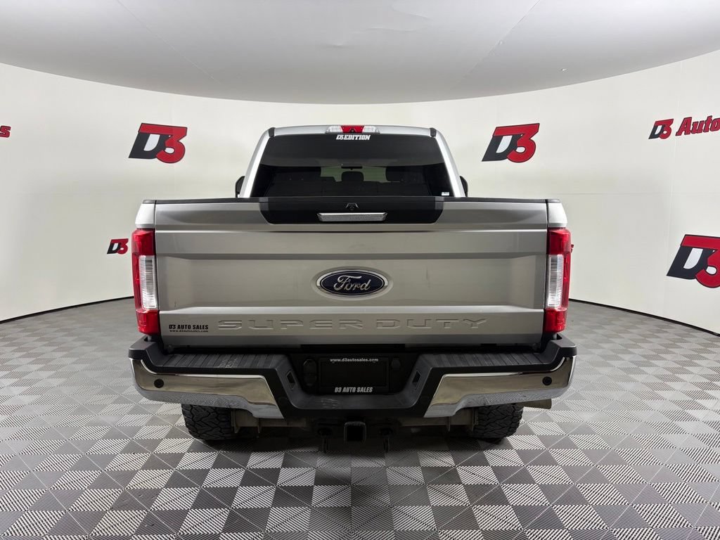Used 2019 Ford F250 XLT w/ XLT Premium Package AWD/4WD image 6