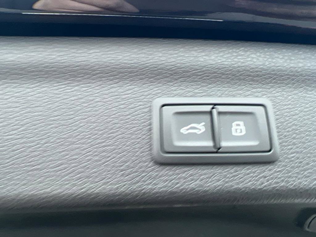 Used 2023 Audi Q3 2.0T Premium Plus w/ Premium Plus Package image 7