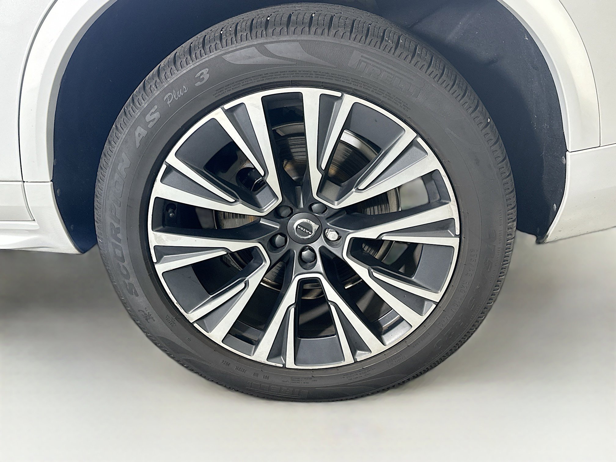 Used 2020 Volvo XC90 T5 Momentum FWD image 11