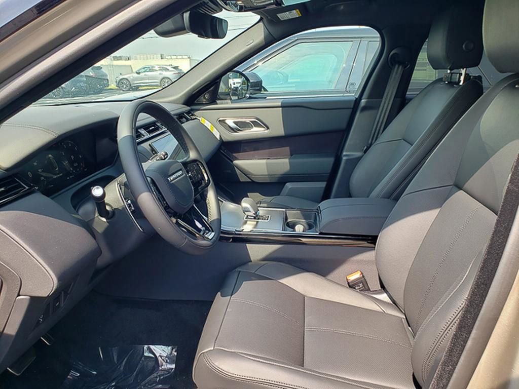New 2026 Land Rover Range Rover Velar Dynamic SE image 7
