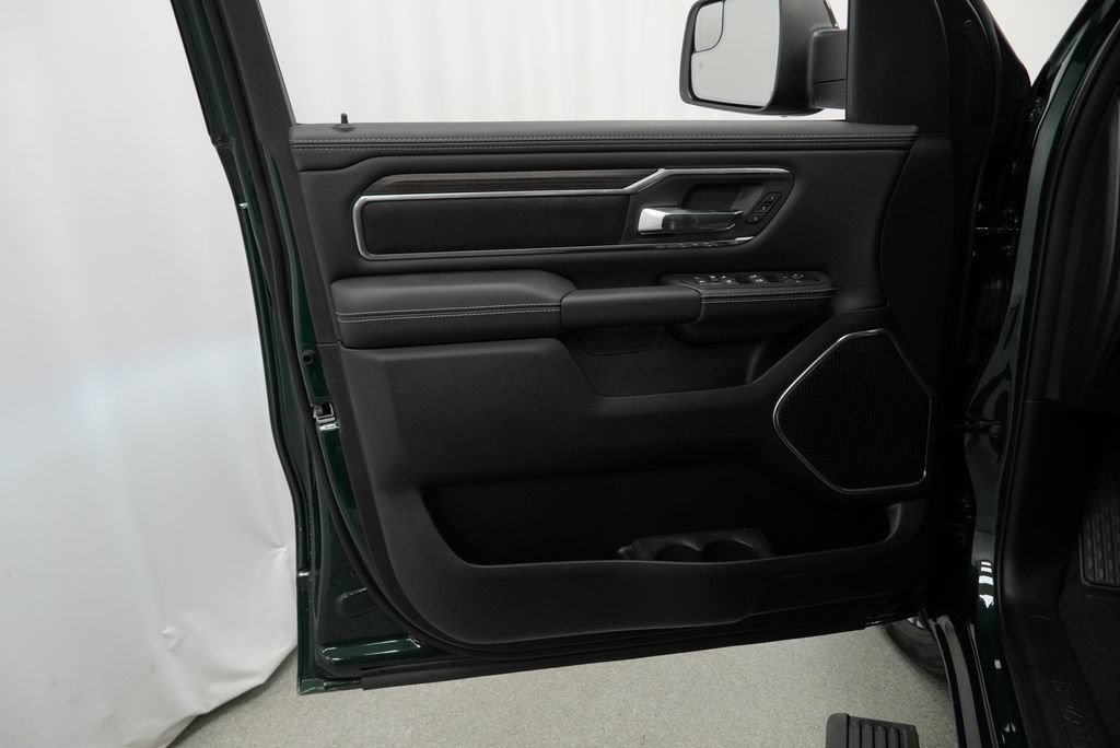 New 2027 RAM 1500 Laramie w/ Laramie Preferred Package AWD/4WD image 26