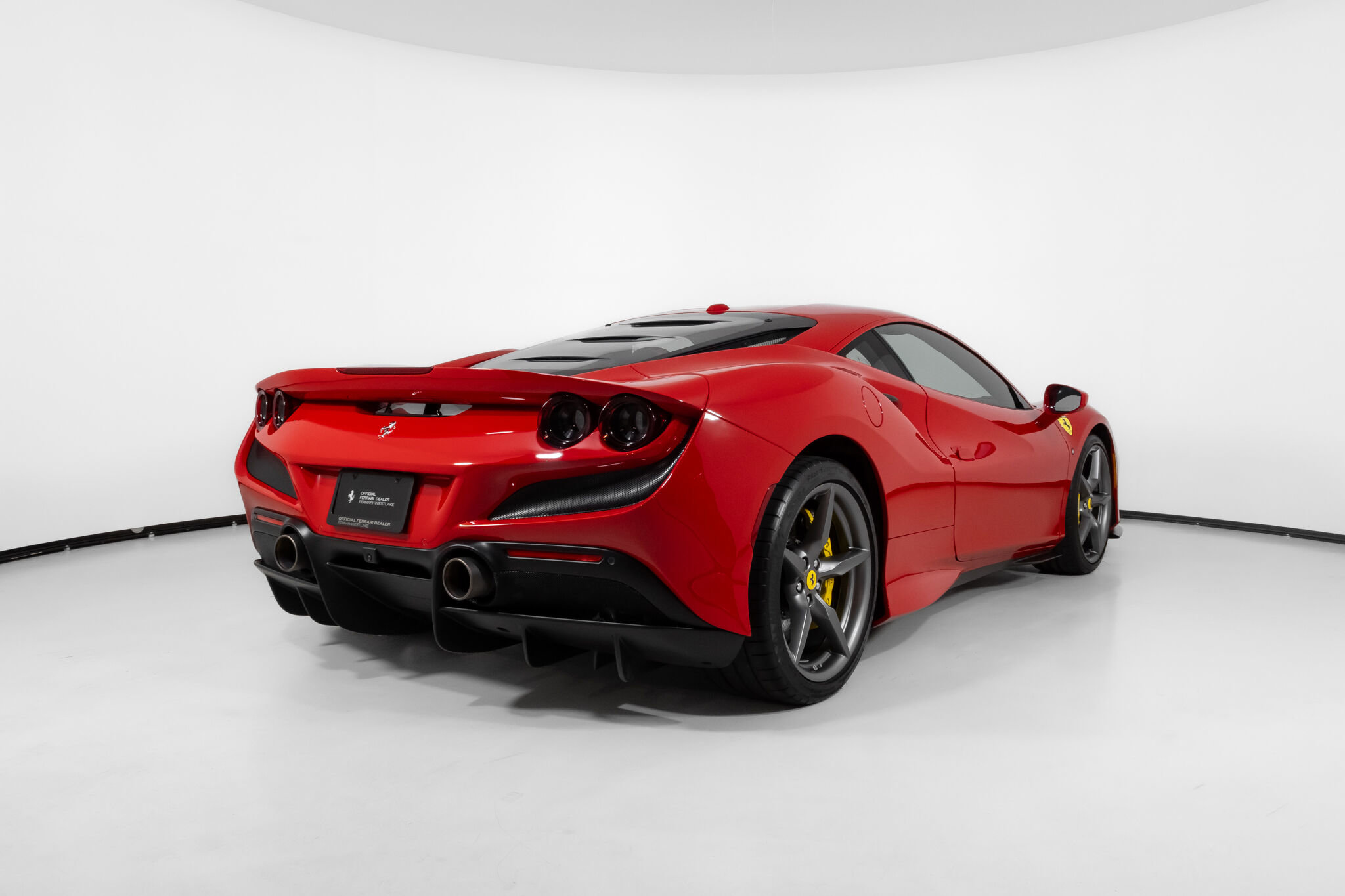 Certified 2022 Ferrari F8 Tributo RWD image 2