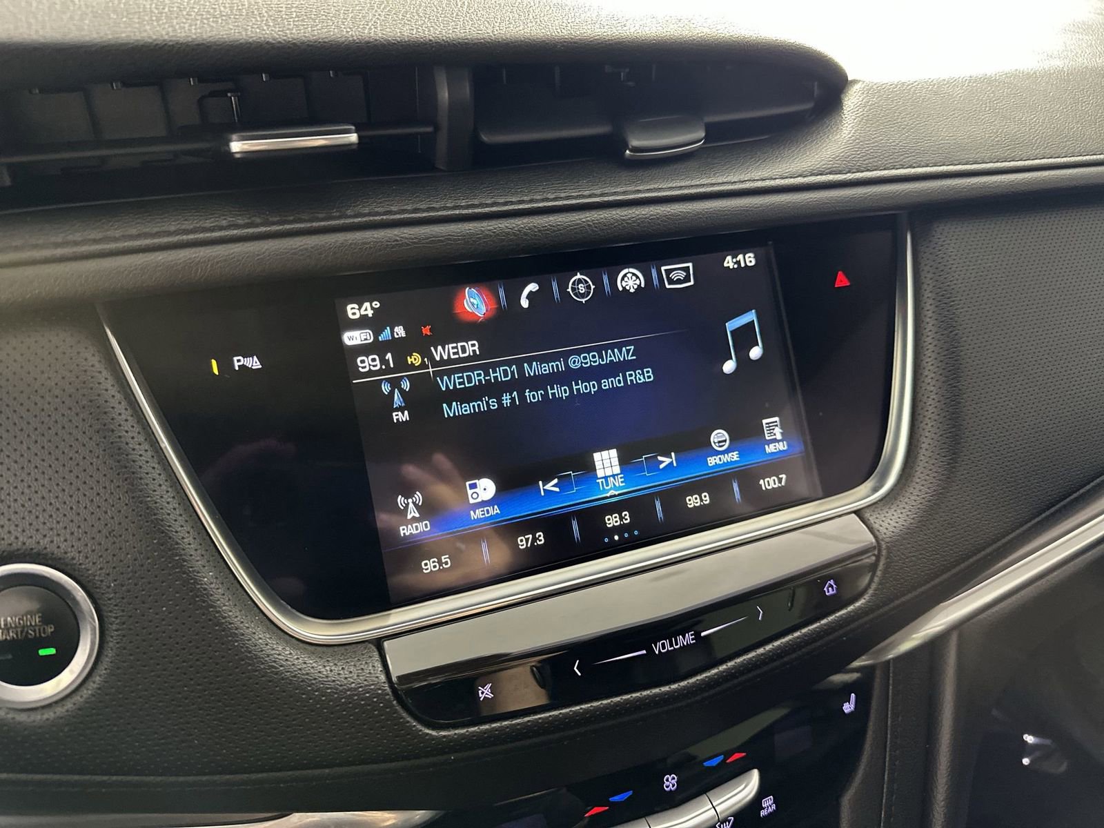 Used 2018 Cadillac XT5 Luxury w/ Driver Awareness Package image 16