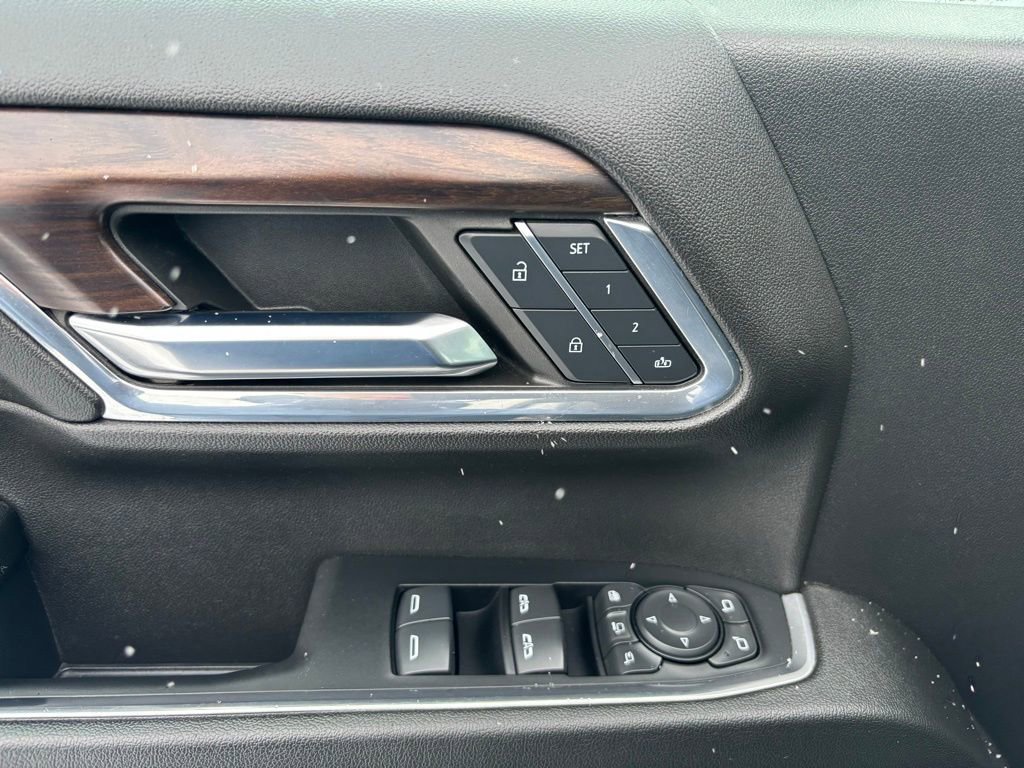 Used 2024 GMC Sierra 2500 SLT w/ SLT Premium Package image 15