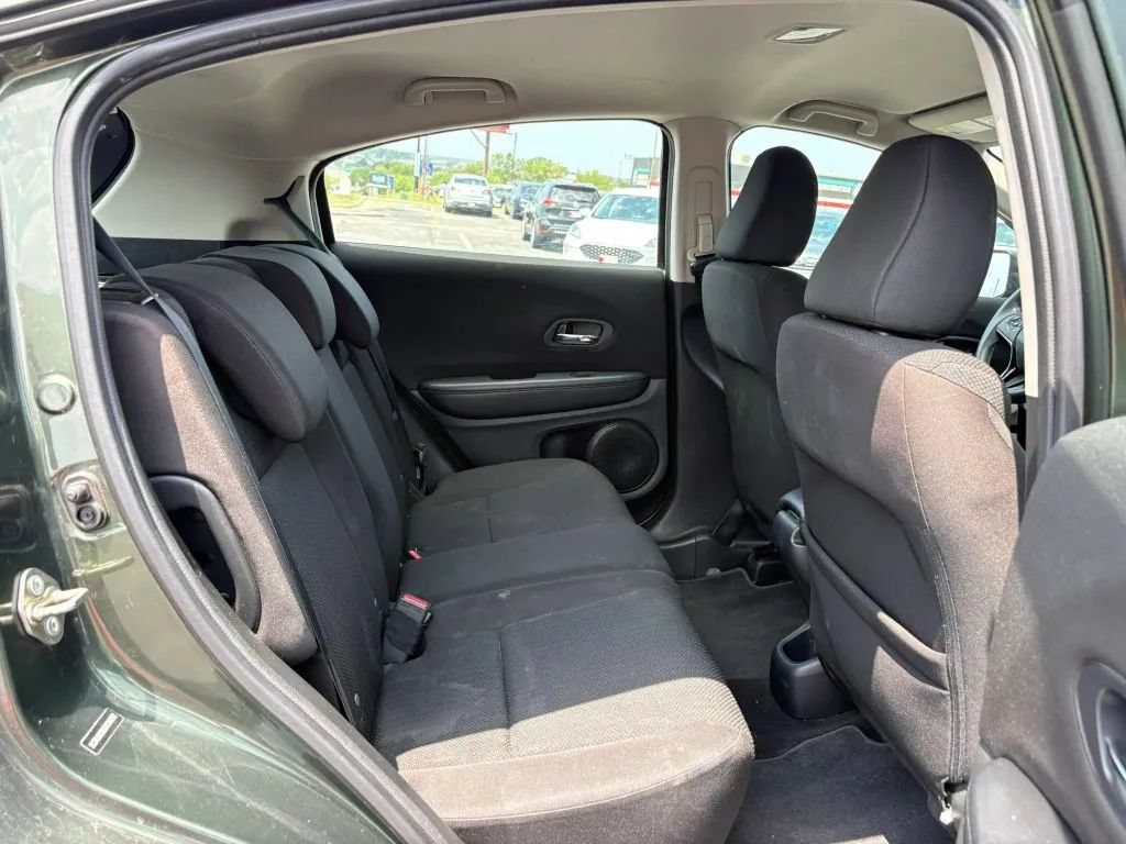 Used 2016 Honda HR-V LX image 19